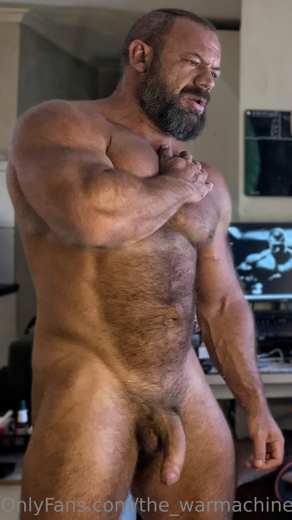 Gay Bear the_warmachine onlyfans  Exposed