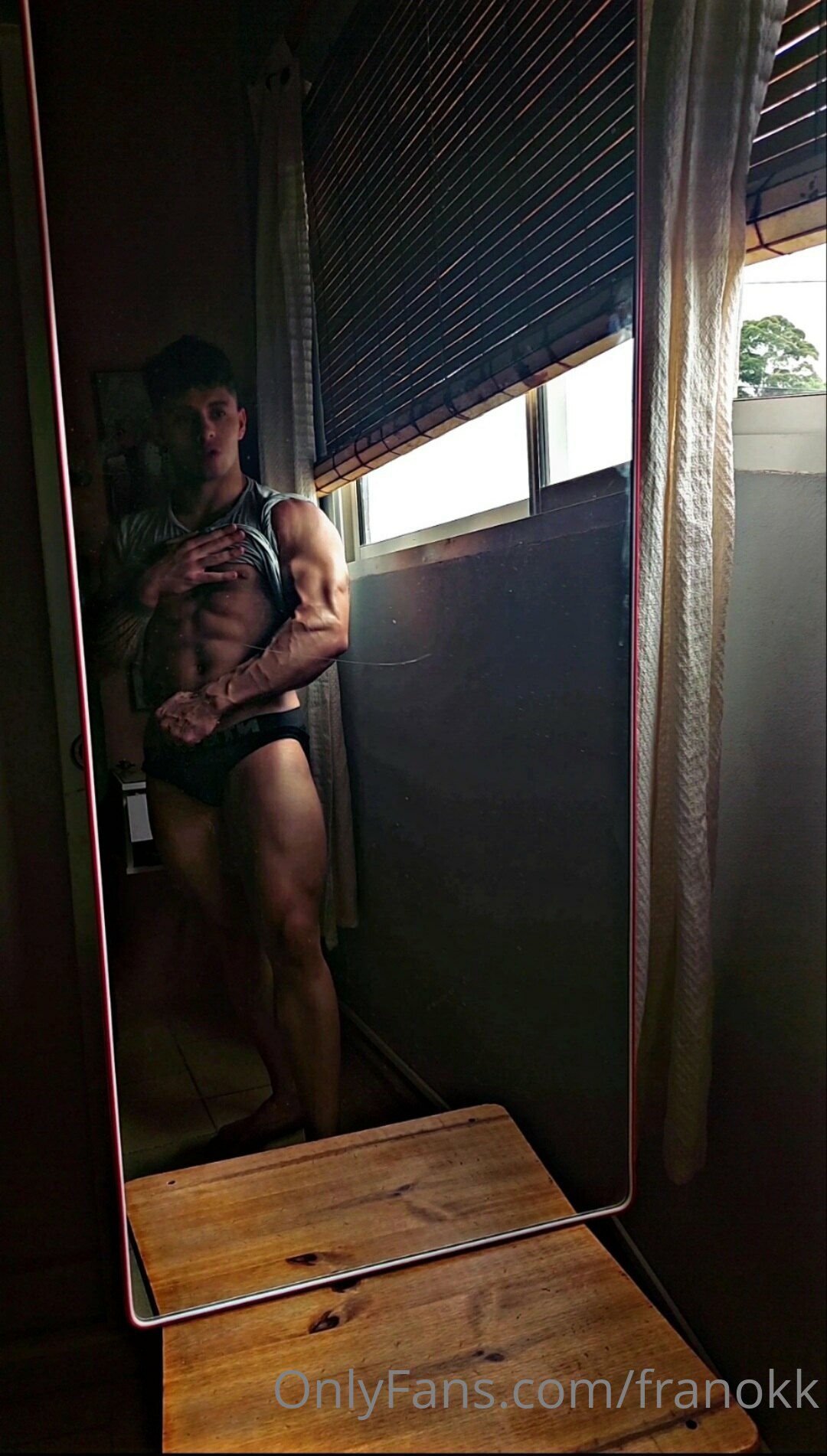 Sensational dripping FRANOKK onlyfans leaks pic
