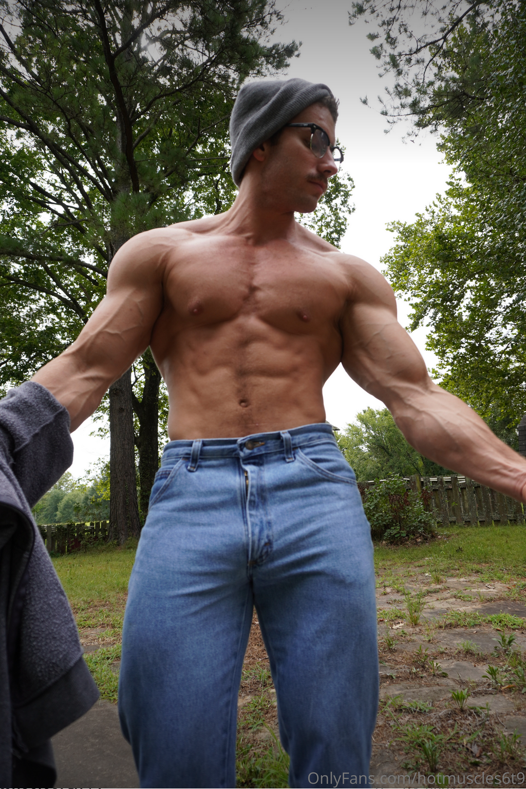 Exposed fucktoy explosive hotmuscles6t9 nude cock