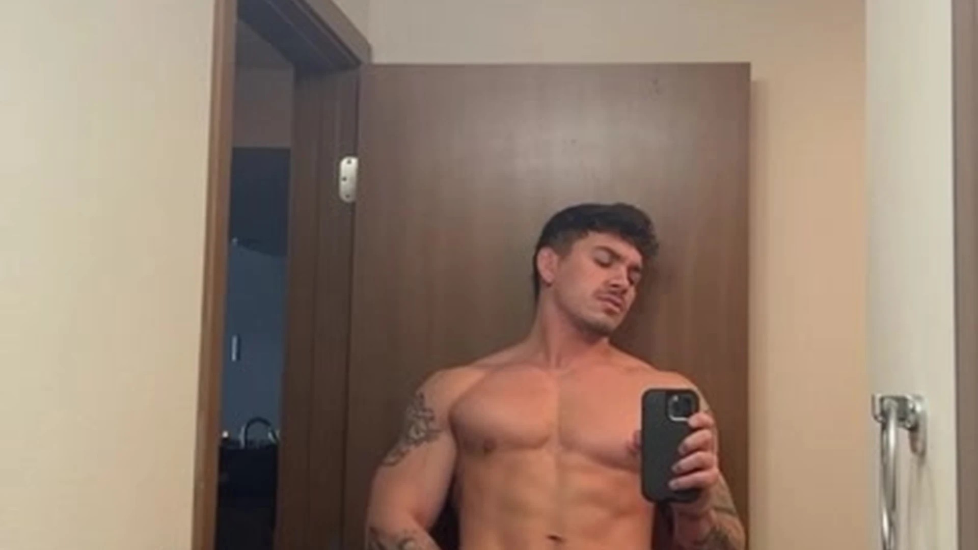 cutie hotdogging Raphael Lee porn Vid