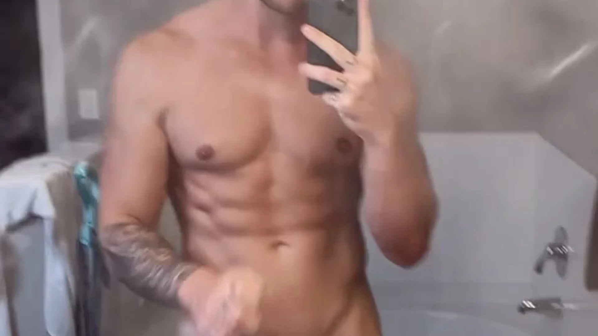 Exposed dripping wet logandrake onlyfans videos
