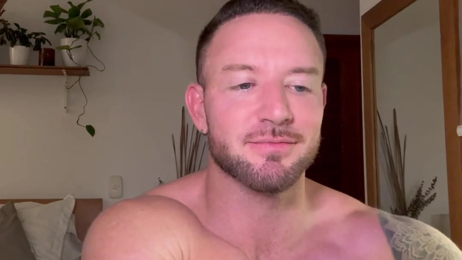 artistic Lewd Holden Hunt of
