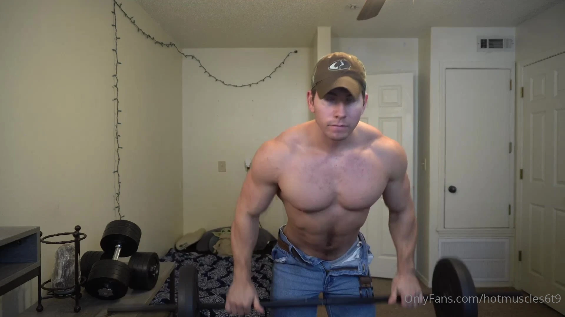 Bareback Derrick Henry porn