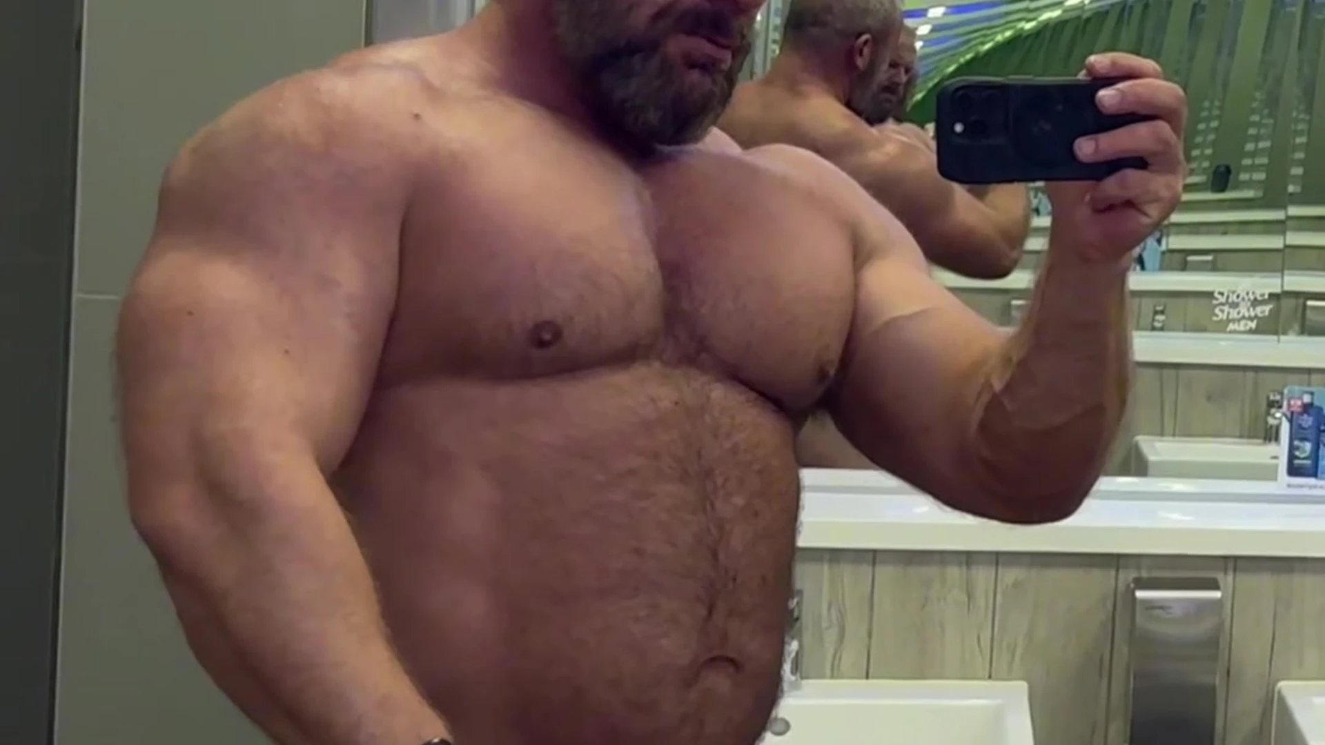 Exposed Gay Bear the_warmachine sex tape