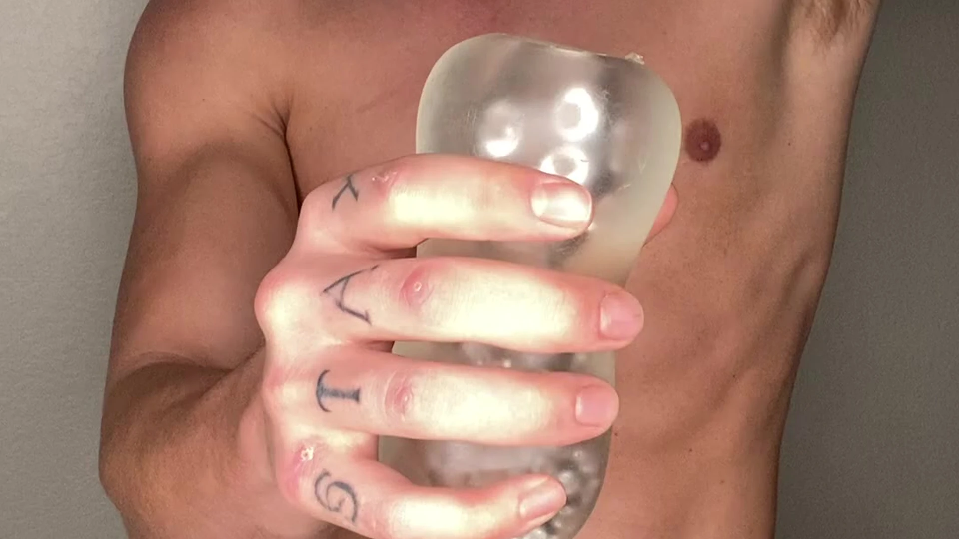 Considerate Exhibitionist Logan Drake sex
