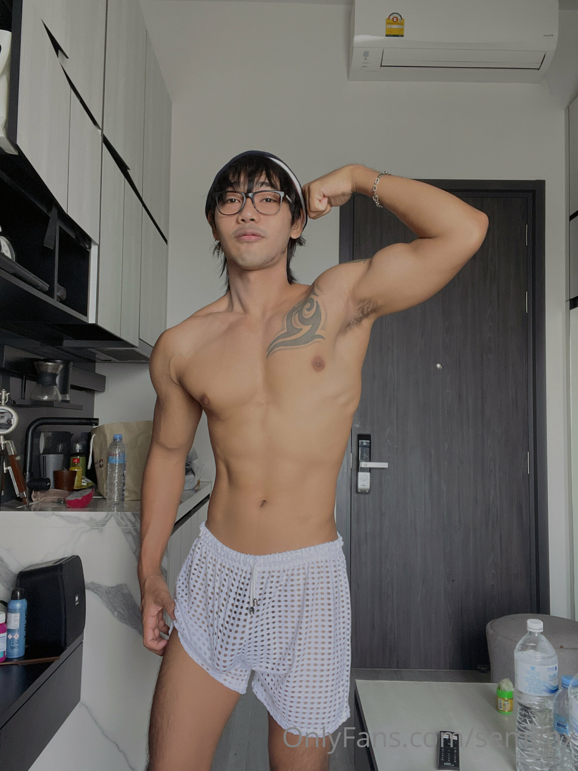 Sensational Thai SemenX nude ass