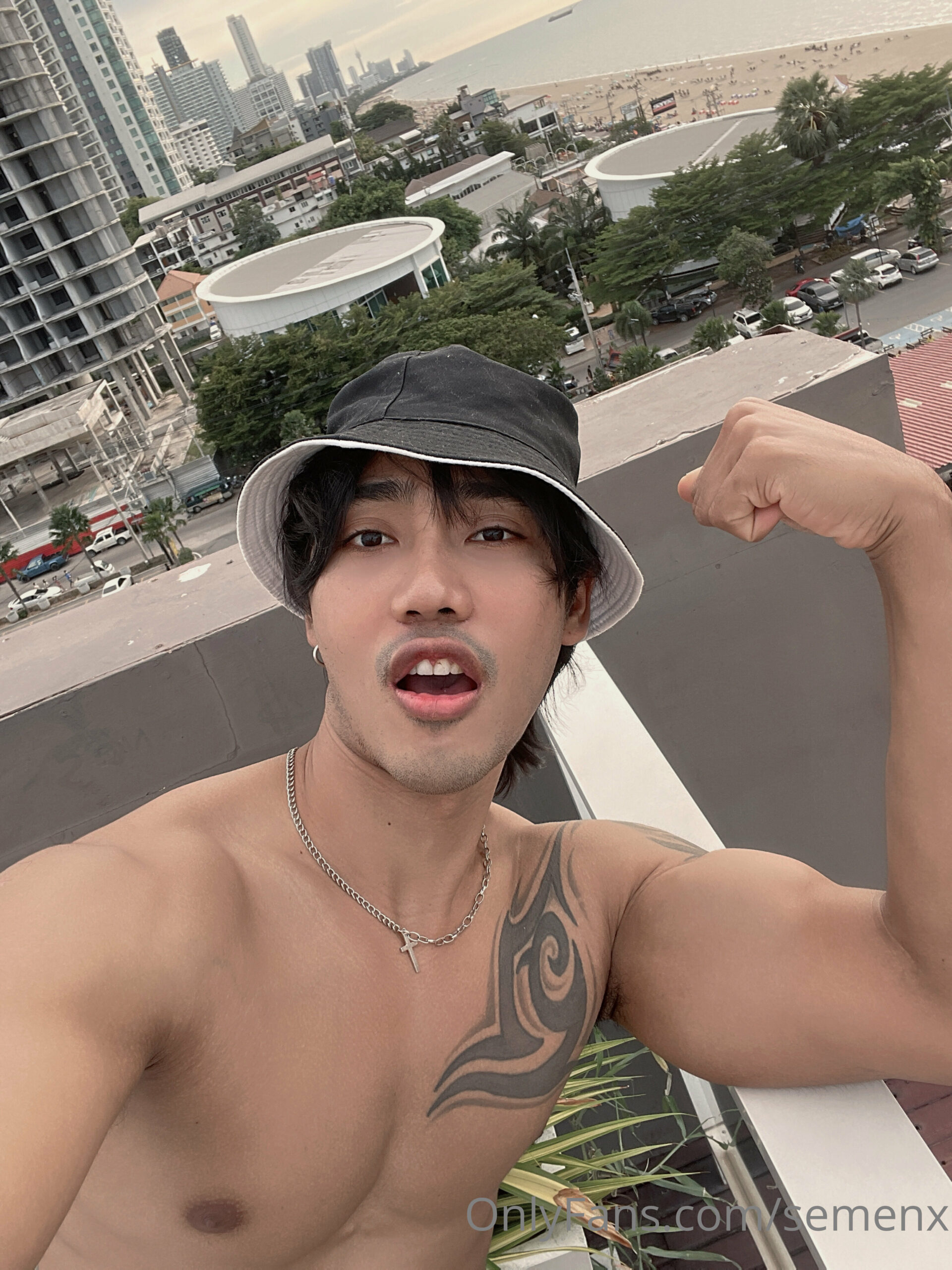 male cumslut Thai SemenX