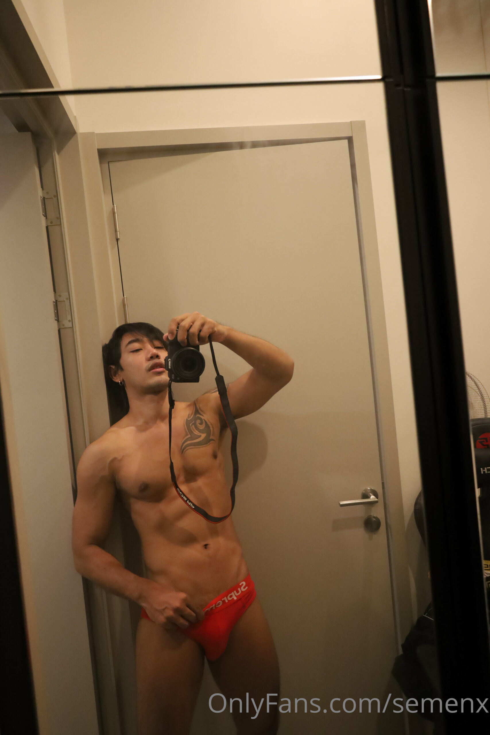 sexy hoe playing with himself Thai SemenX cams