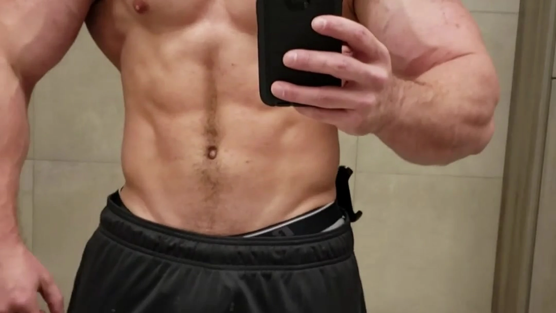 hoe pleasuring himself Cocksure Derrick Henry nude pecs