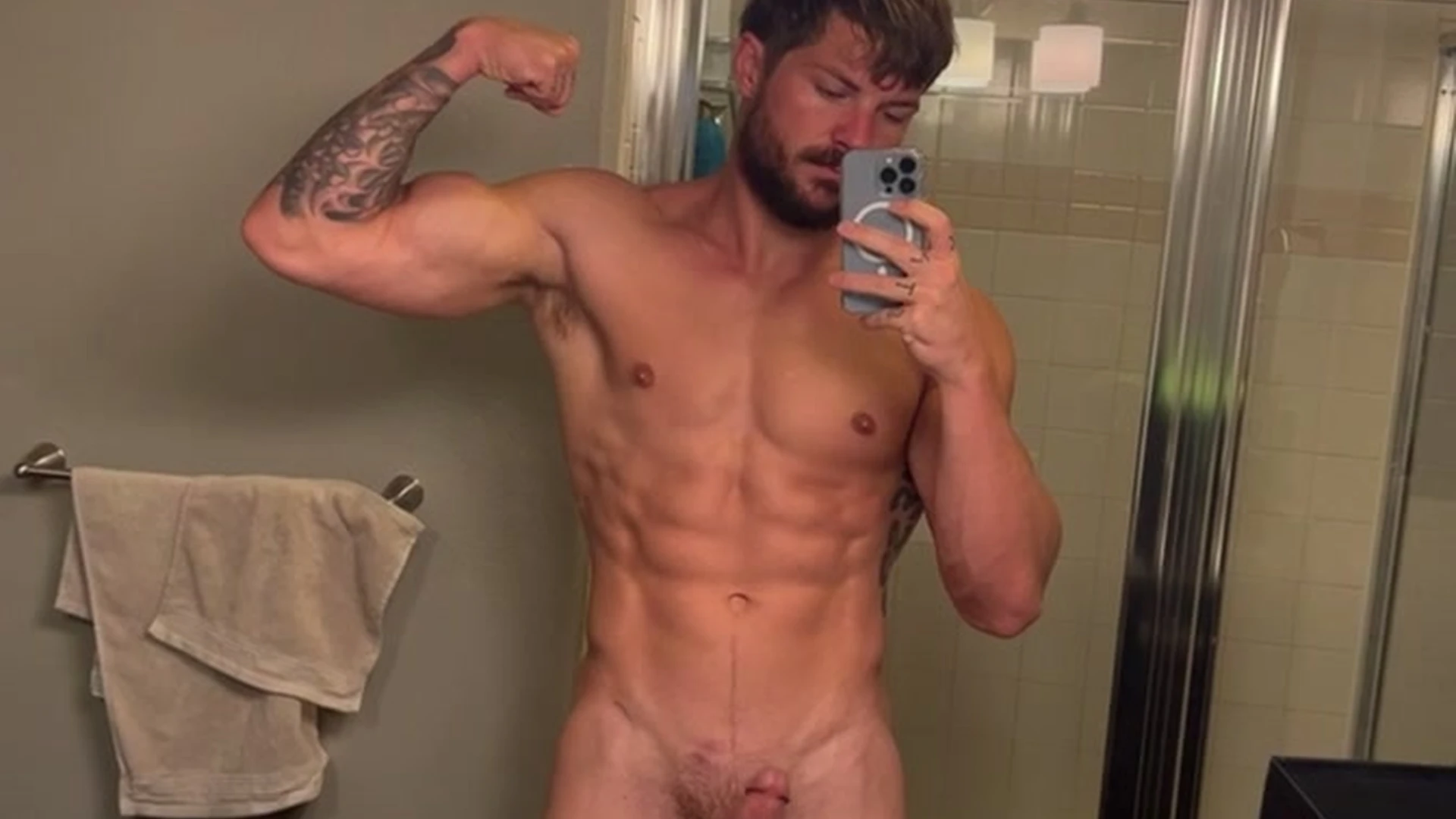 dirty pounding. Ripped CurvedKing solo EXPOSED