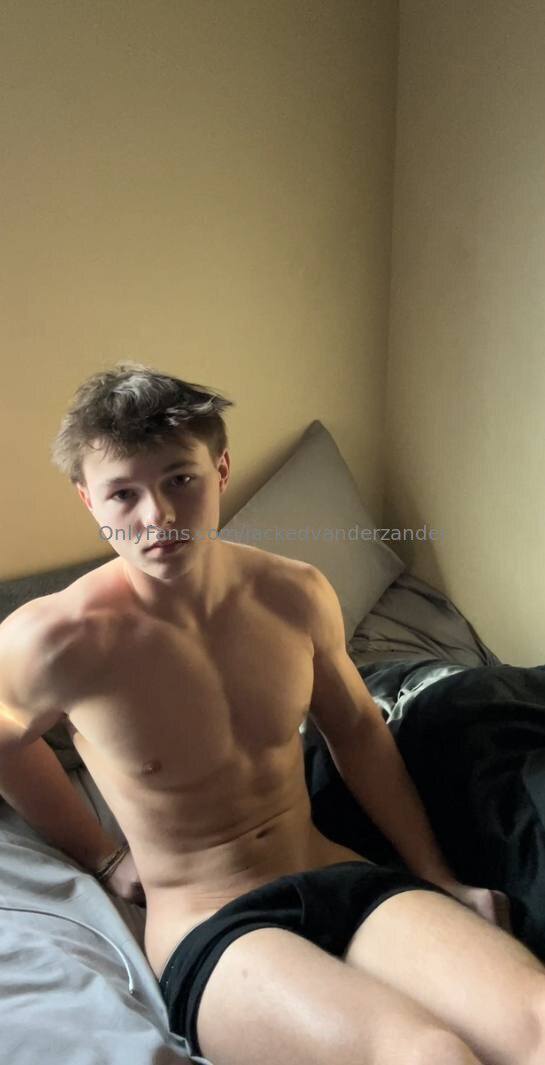 hunky playing with himself Twunk jackedvanderzander erome