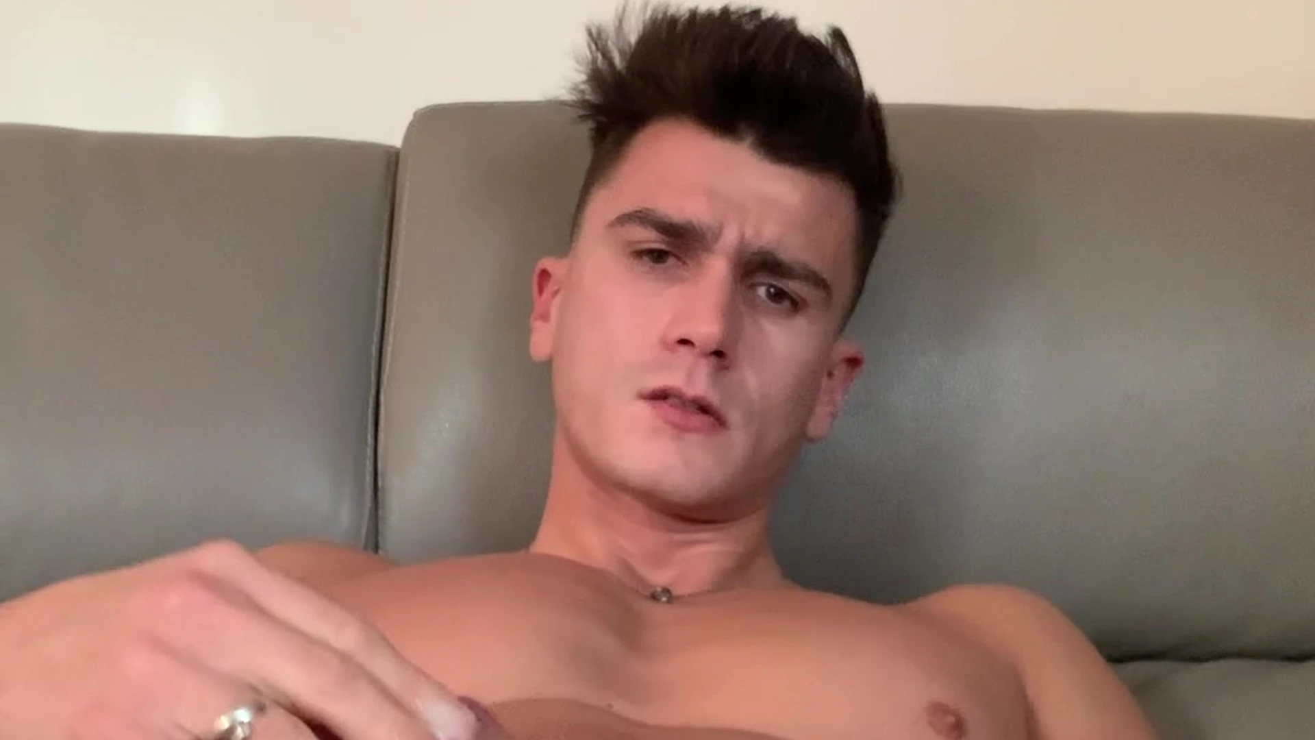 mrdeepvoice Another wank day lads. Watch me ooze