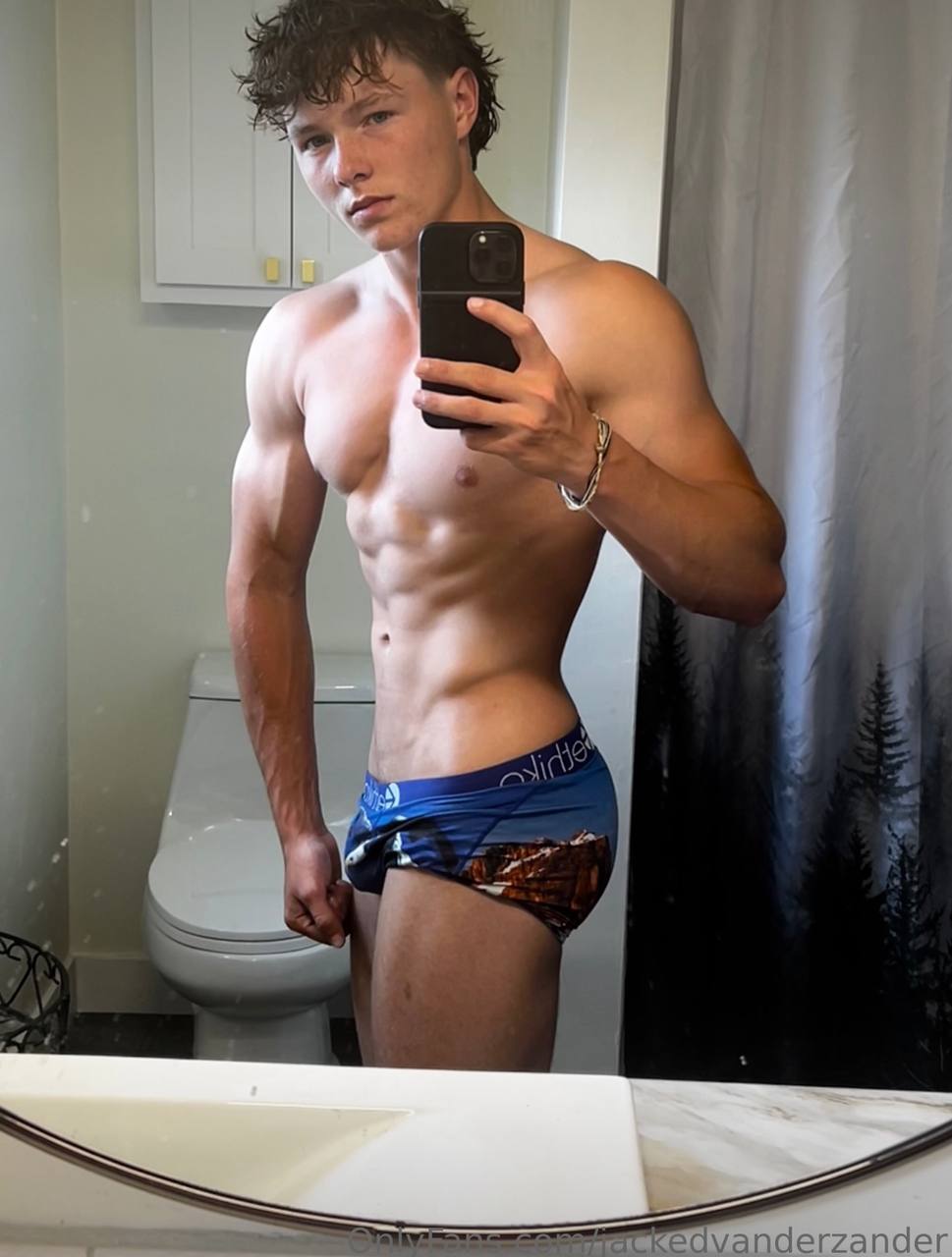 fucktoy Twunk JackedVander XXX