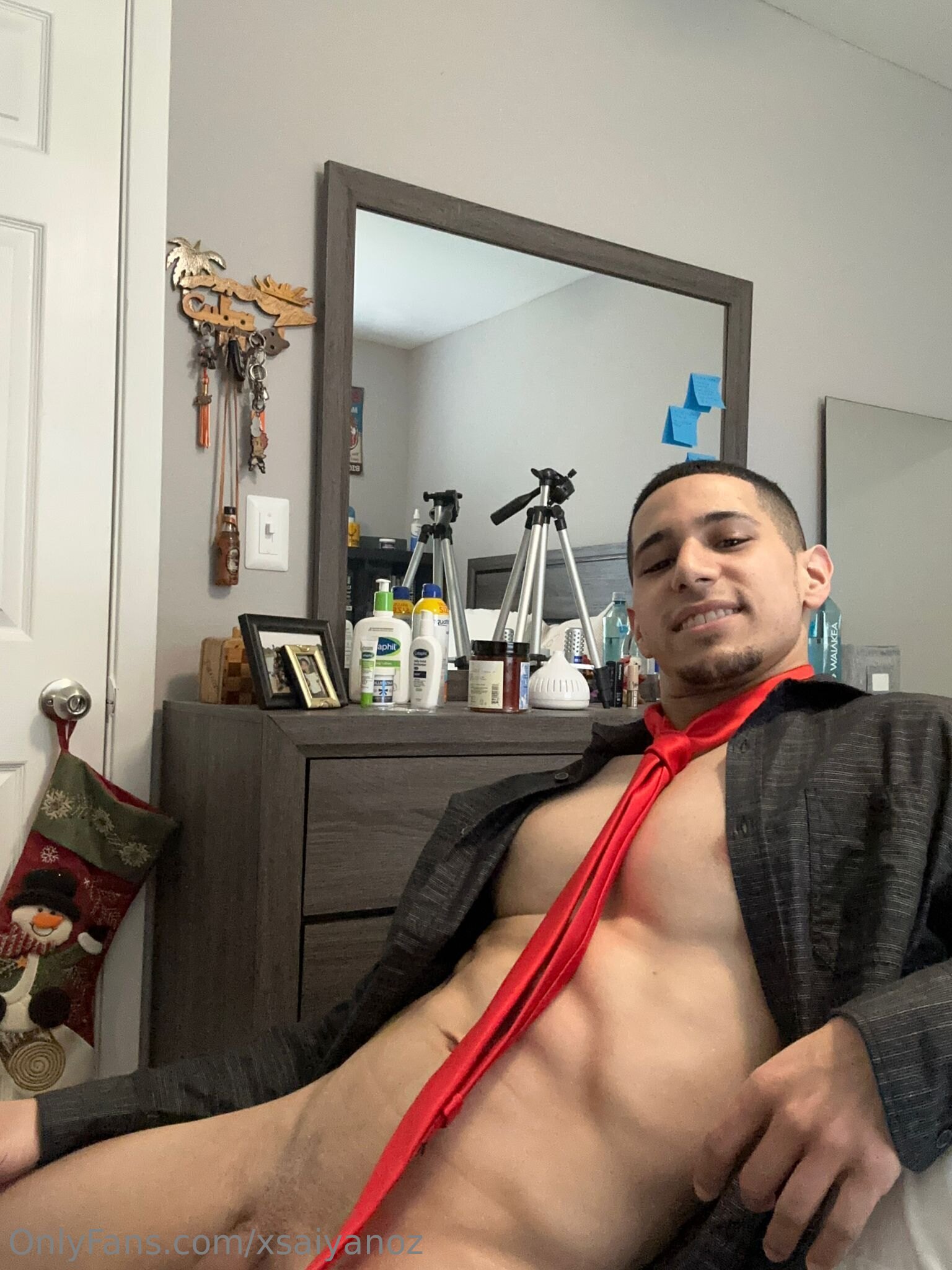 Amicable latino ozzyjoestar fapello