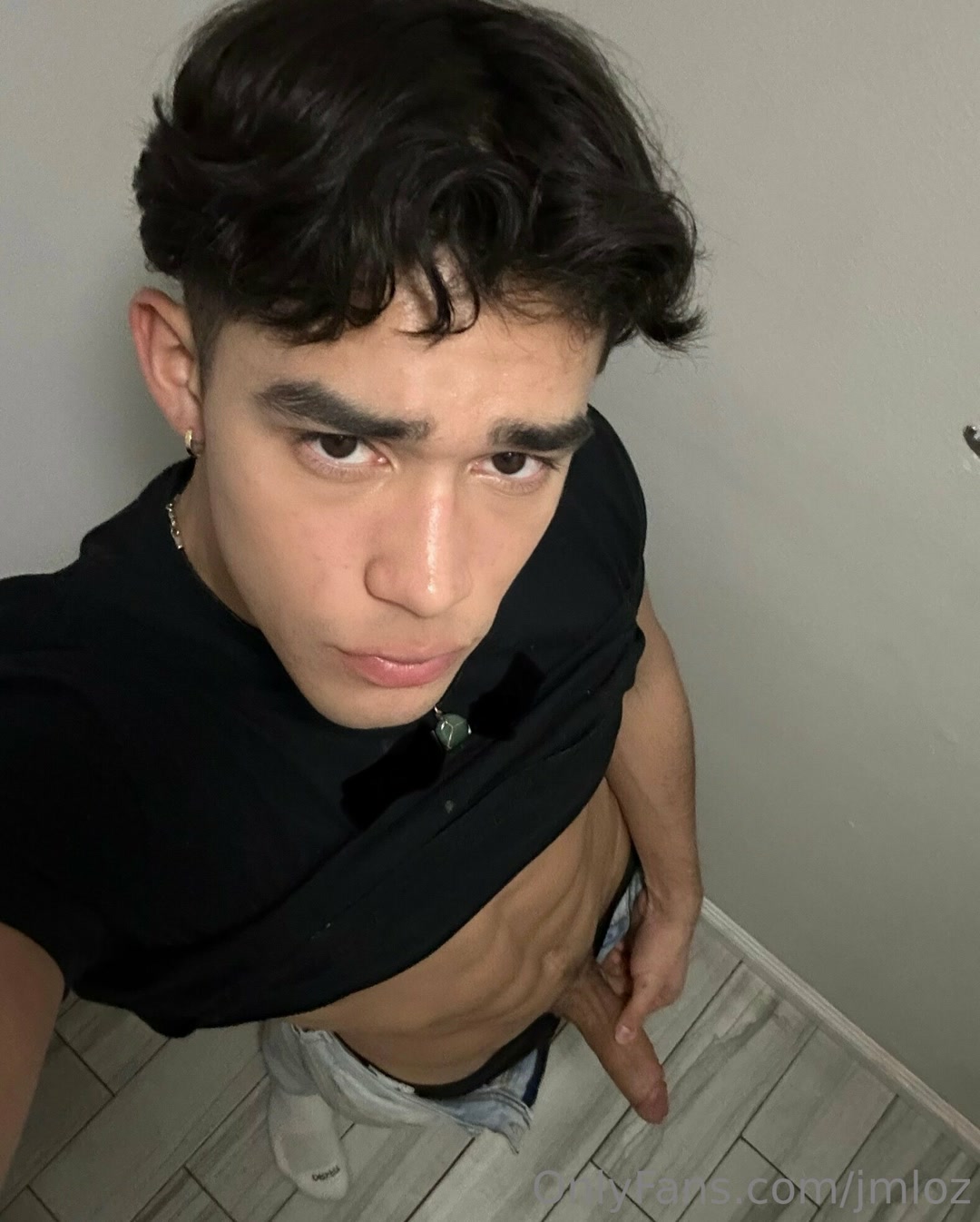 slutty babe pleasuring himself jock jmloz Nude porn