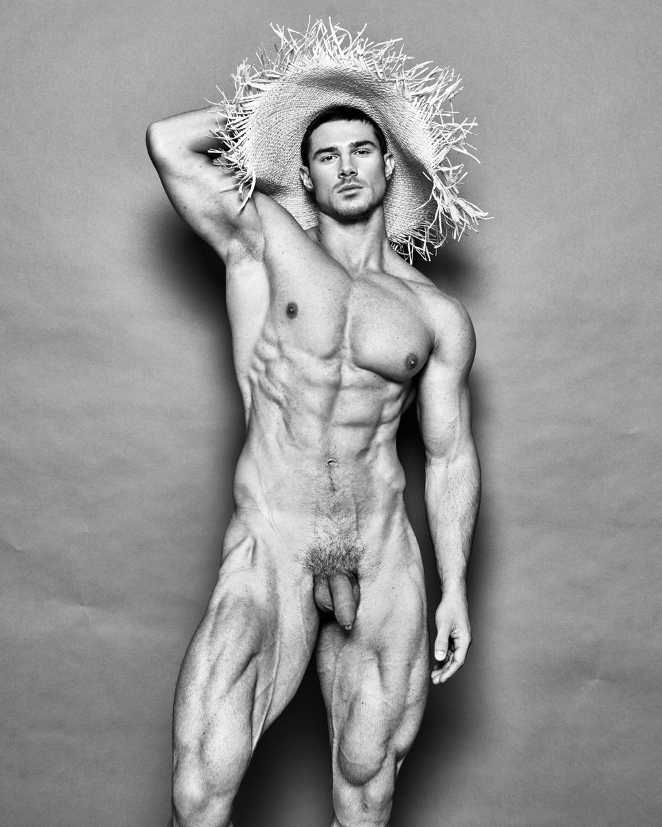 Exposed Confident russian hunk Dmitry Averyanov Nude OF