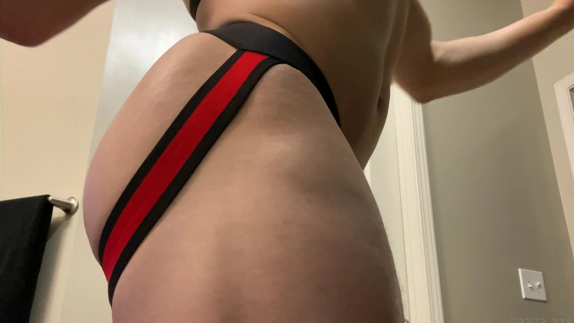 attractive ASSPLAY r33s3_111 nude