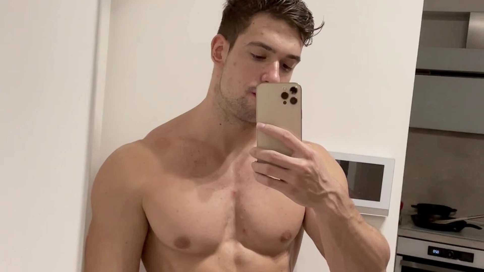 stud Niccolo Neri of leaks