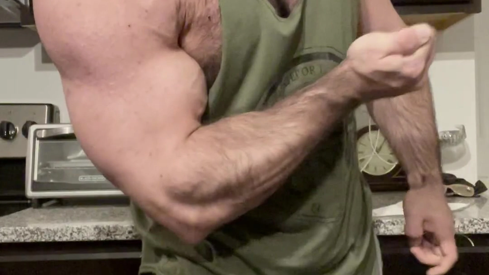 Big Geno is such a cumslut