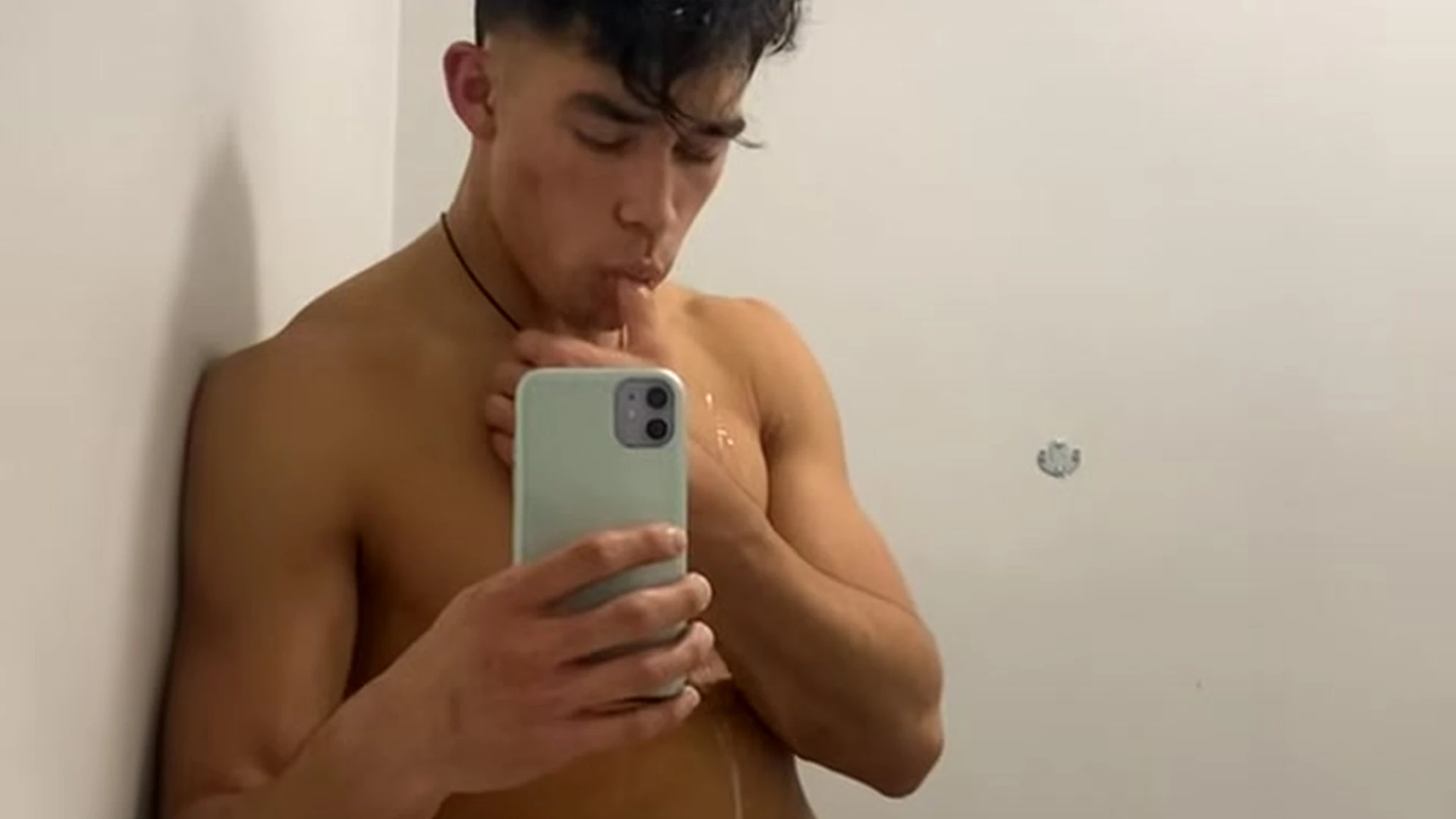 bubble butt pleasuring himself Bisex jomlox nudes