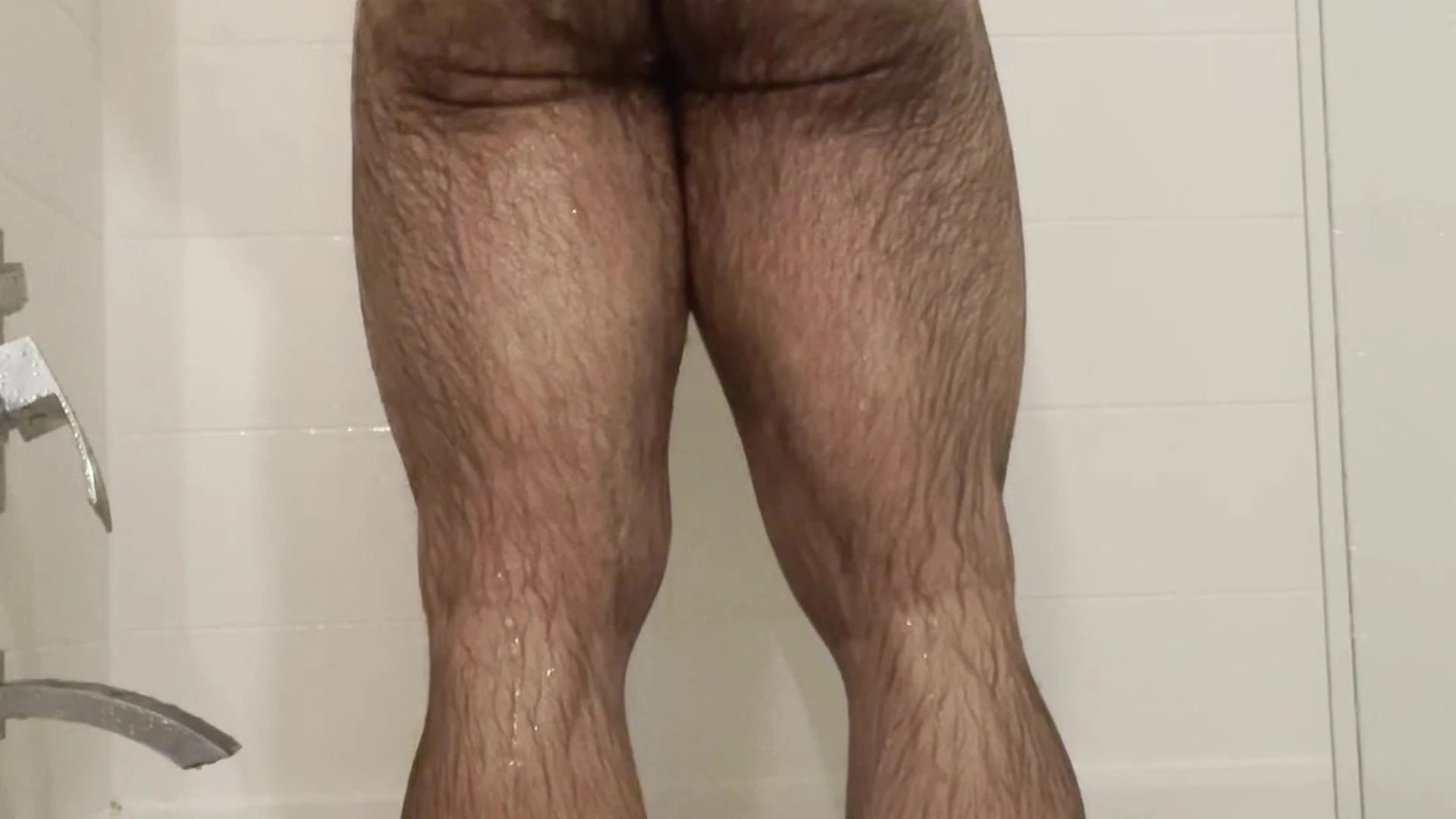 Big Geno shower time