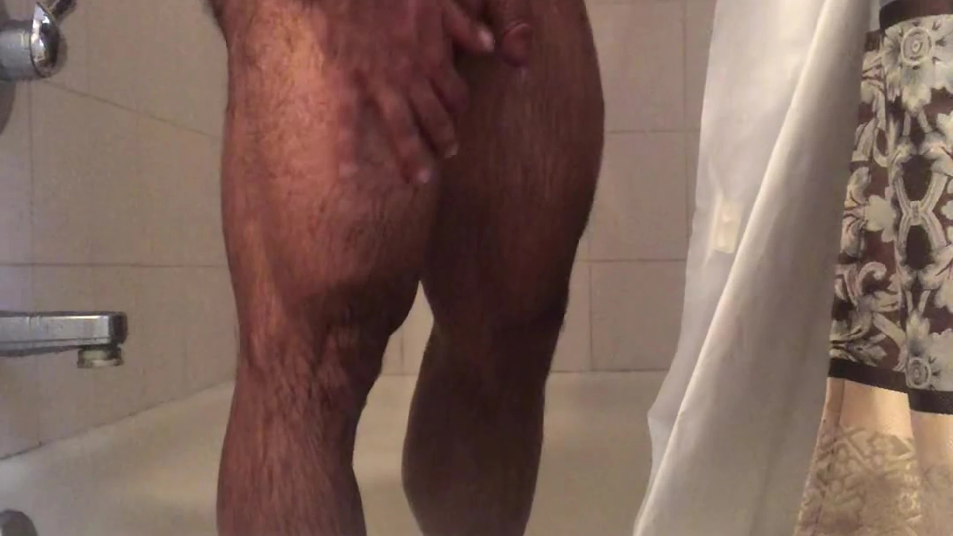 Big Geno shower time