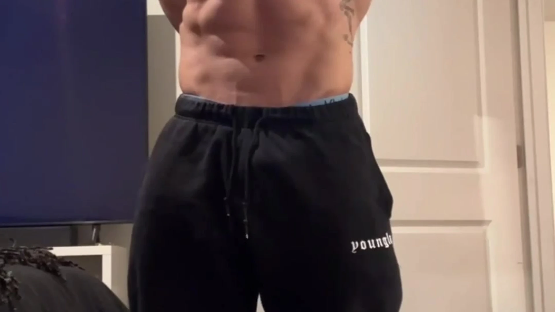 Disciplined bodybuilder pdmoney Patreon leak Exclusive vid full