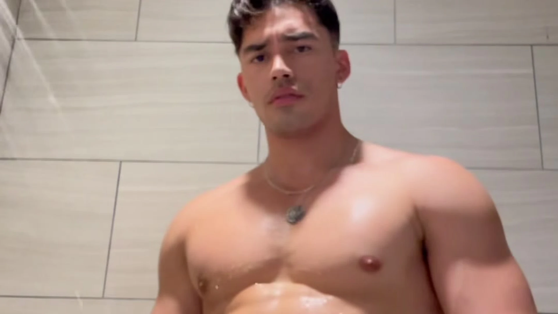Courageous Bisex Jordan Lox   Full Video Leaked