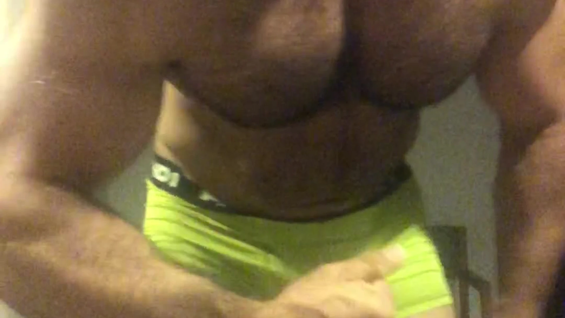 Big Geno morning flex to start the day out right